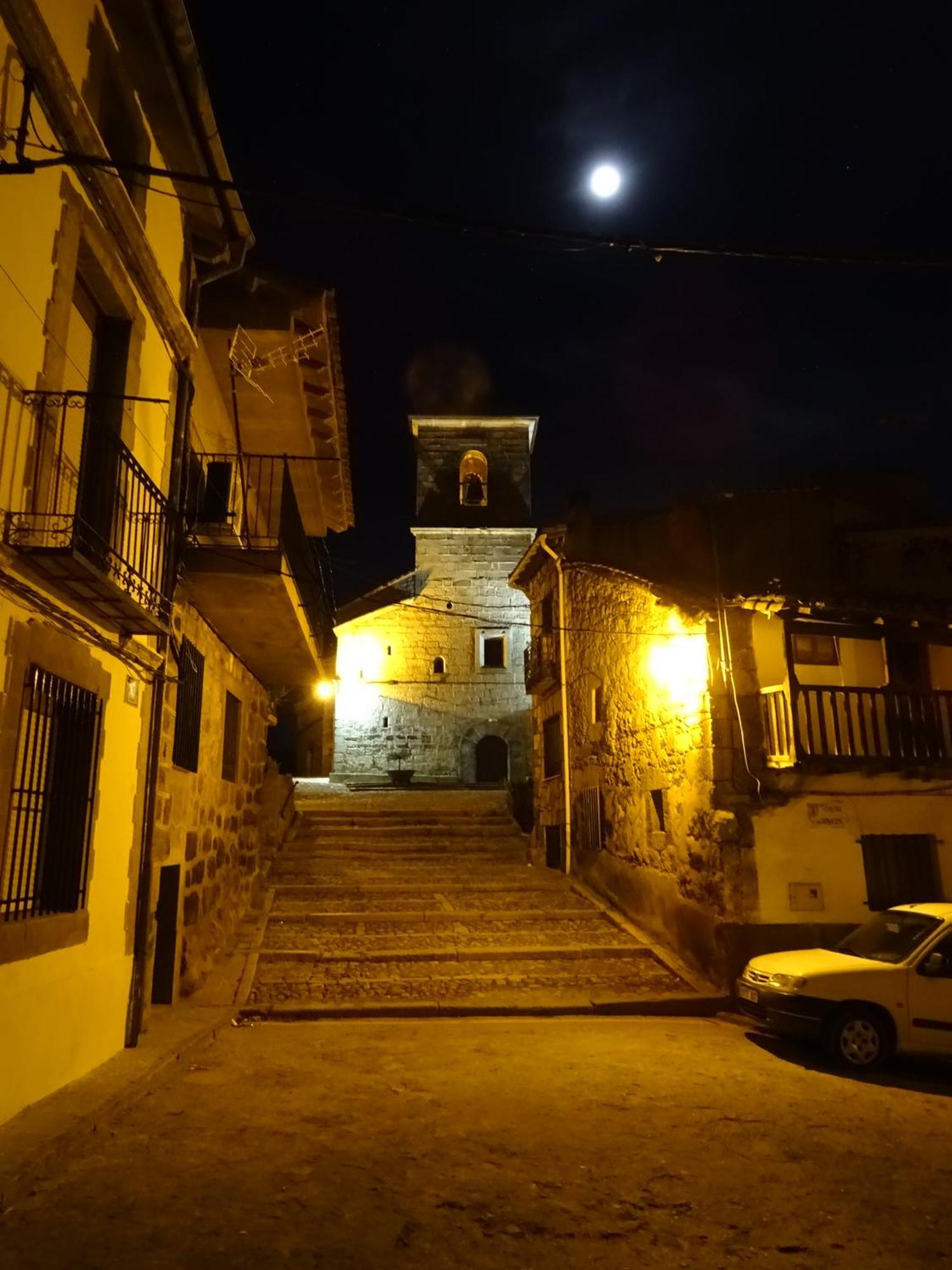aMatalasviñas Piedralaves Exterior foto