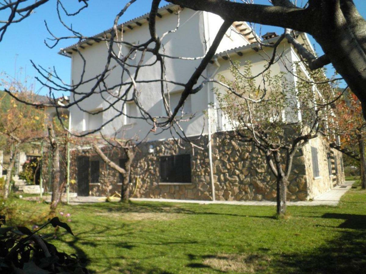 aMatalasviñas Piedralaves Exterior foto