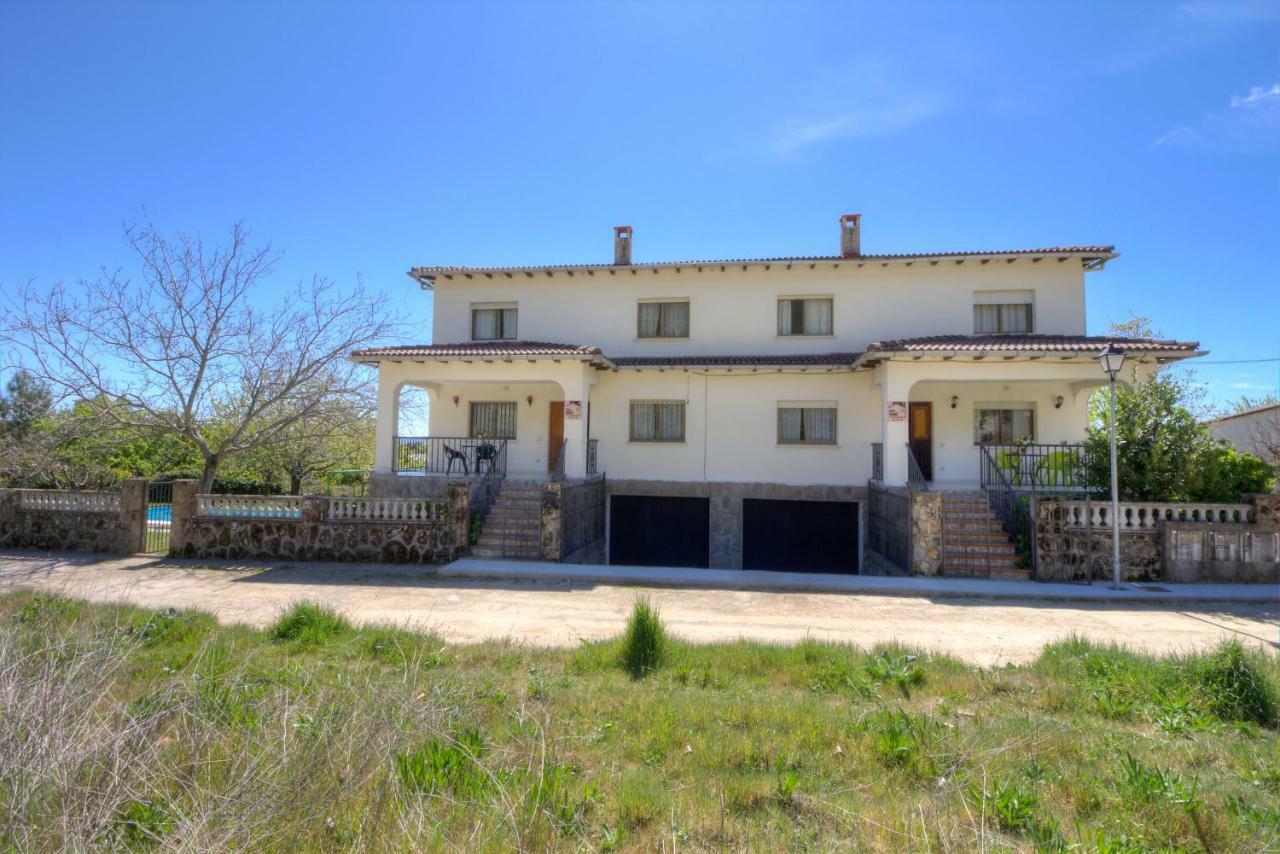 aMatalasviñas Piedralaves Exterior foto